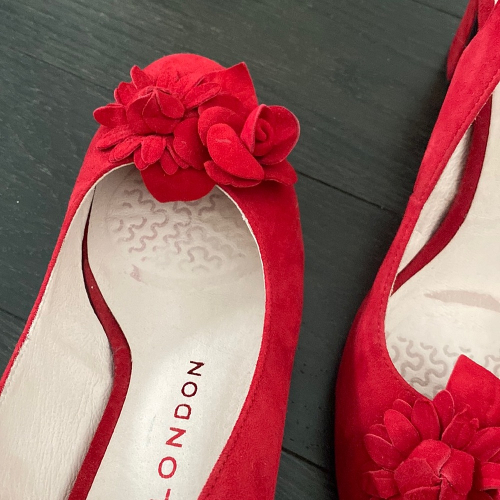 Red block heel - Picture 3 of 3